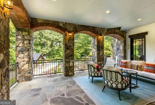 1395 Hearst Drive NE, Brookhaven, GA 30319