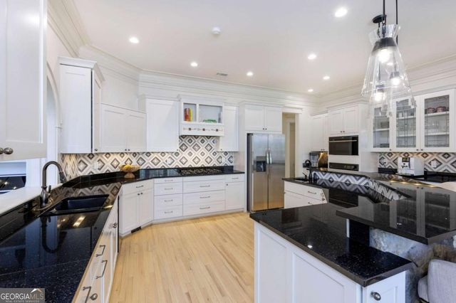 1395 Hearst Drive NE, Brookhaven, GA 30319