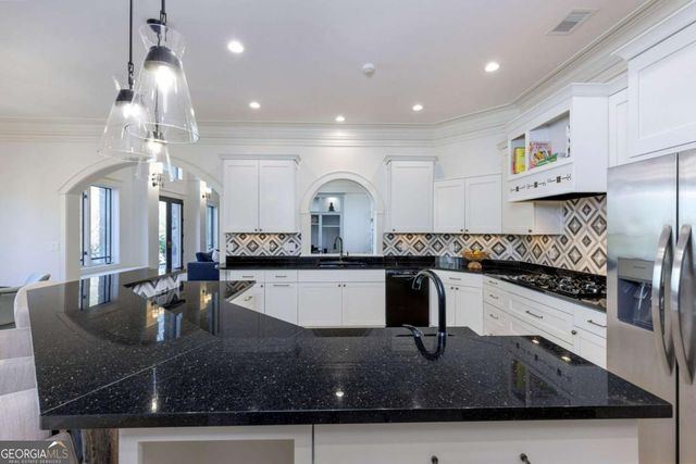 1395 Hearst Drive NE, Brookhaven, GA 30319