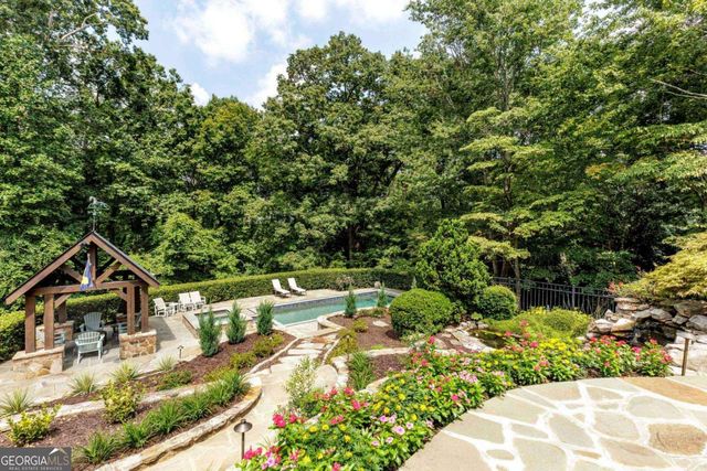 1395 Hearst Drive NE, Brookhaven, GA 30319