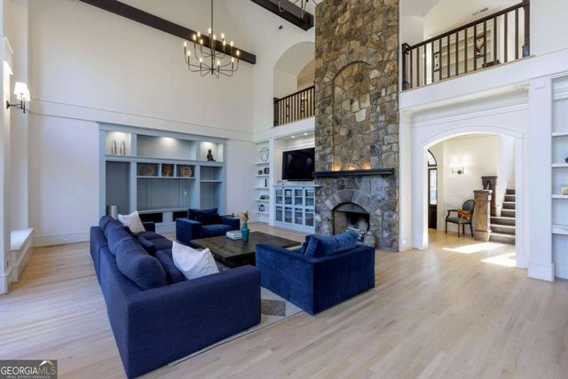 1395 Hearst Drive NE, Brookhaven, GA 30319