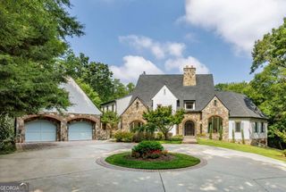 1395 Hearst Drive NE, Brookhaven, GA 30319