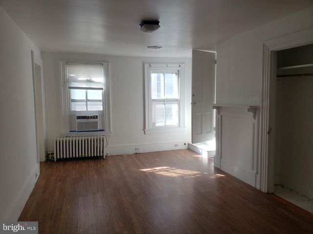 52 MARKET ST, Salem, NJ 08079