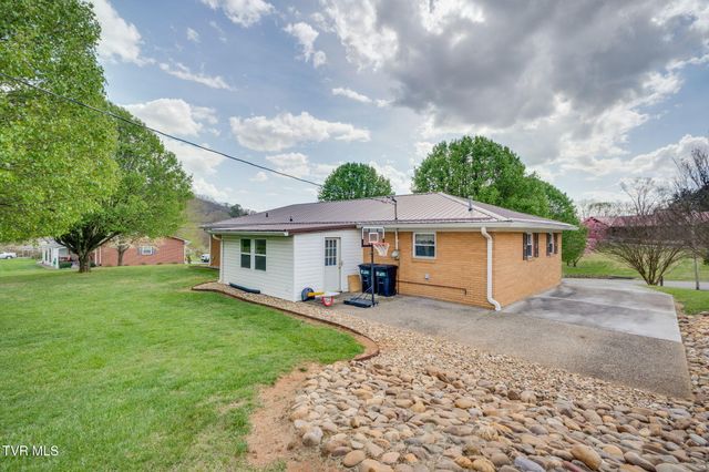 102 Cresswood Drive, Rogersville, TN 37857