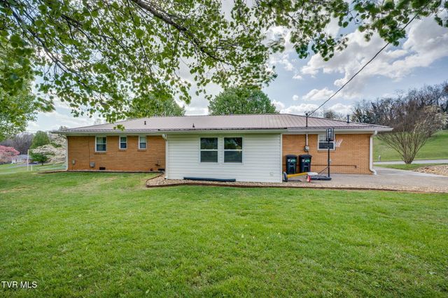 102 Cresswood Drive, Rogersville, TN 37857
