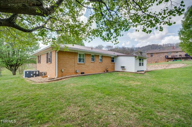 102 Cresswood Drive, Rogersville, TN 37857