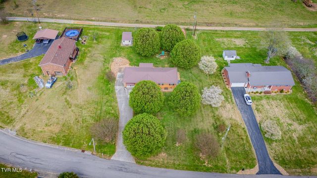 102 Cresswood Drive, Rogersville, TN 37857