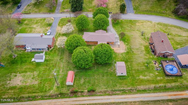 102 Cresswood Drive, Rogersville, TN 37857