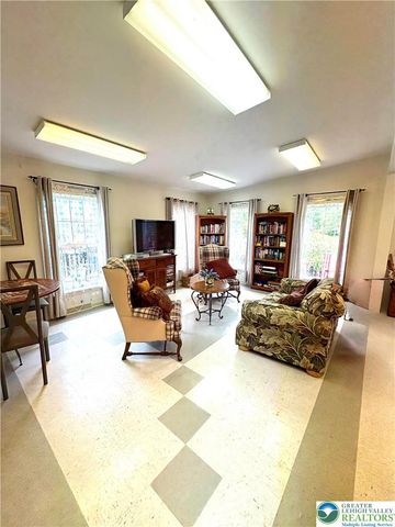 71 Penny Lane, Forks Twp, PA 18040