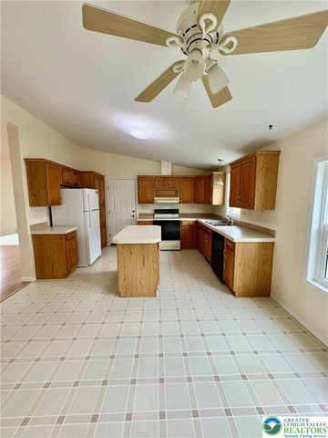71 Penny Lane, Forks Twp, PA 18040