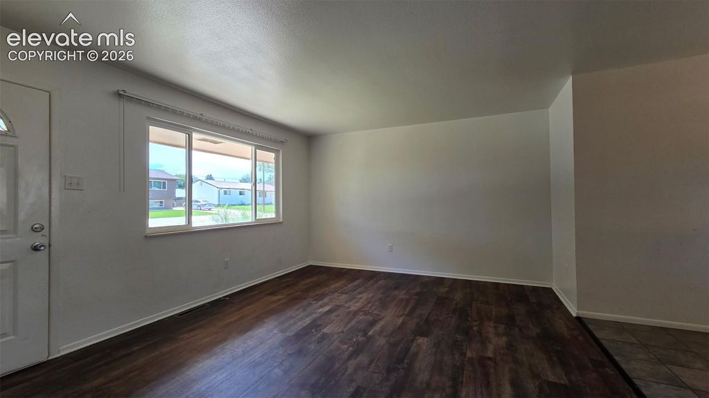 103 Deauville Lane, Pueblo, CO 81005 — photo 3