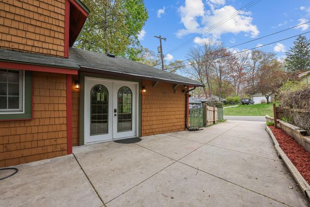 4211 Glen Oaks Avenue, White Bear Twp, MN 55110