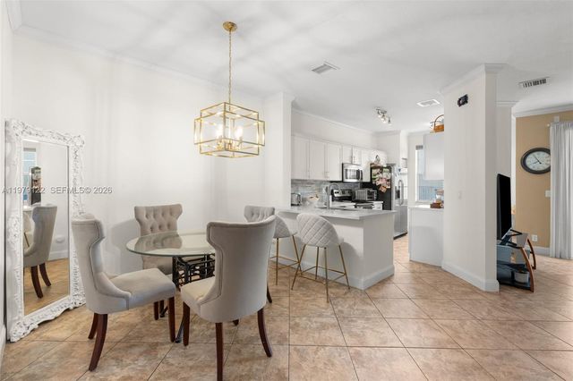 3811 NW 91st Ter, Sunrise, FL 33351