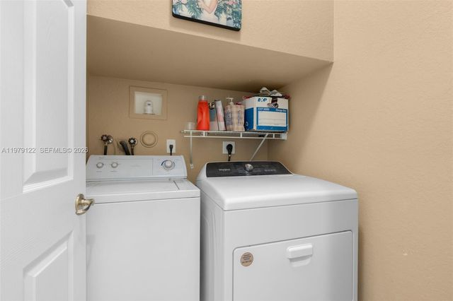 3811 NW 91st Ter, Sunrise, FL 33351