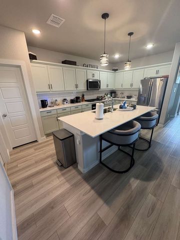 433 Leopold Trail, Waxahachie, TX 75165