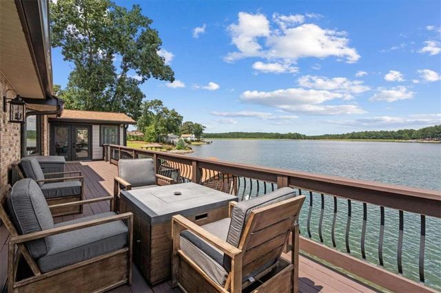 1127 Lakeshore Court, Villa Rica, GA 30180