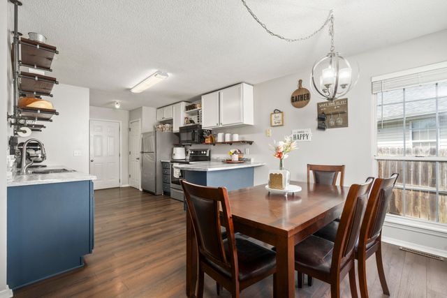 760 S Troy Avenue, Springfield, MO 65802