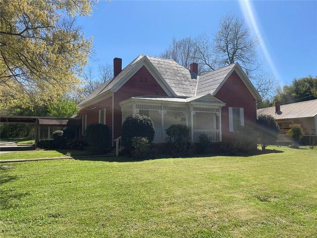 379 West Avenue, Jackson, GA 30233