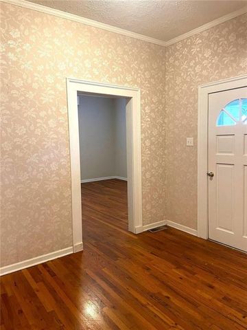 379 West Avenue, Jackson, GA 30233