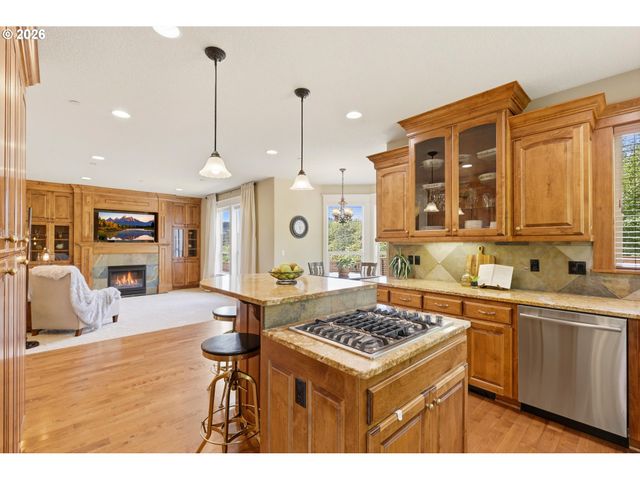 466 Ne 43RD Cir, Camas, WA 98607