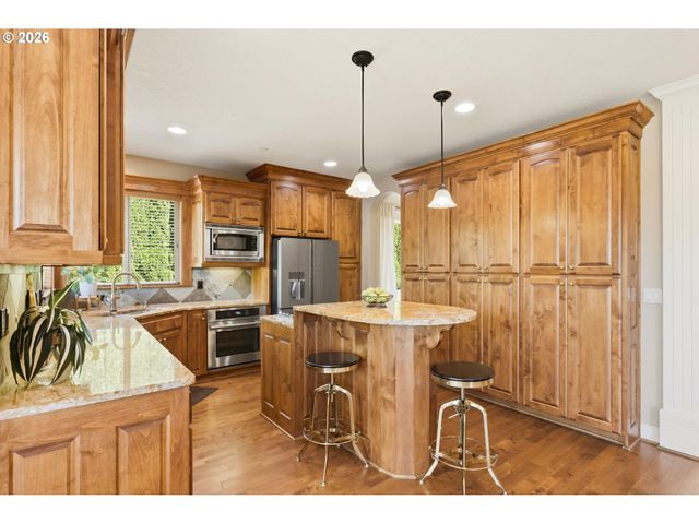 466 Ne 43RD Cir, Camas, WA 98607