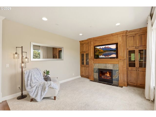 466 Ne 43RD Cir, Camas, WA 98607