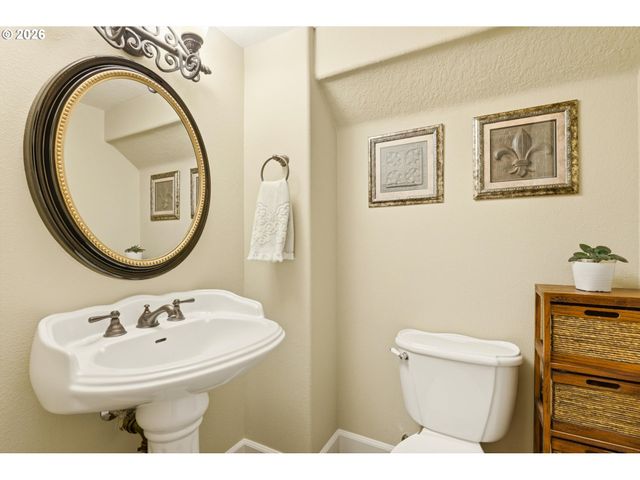 466 Ne 43RD Cir, Camas, WA 98607