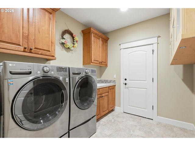 466 Ne 43RD Cir, Camas, WA 98607