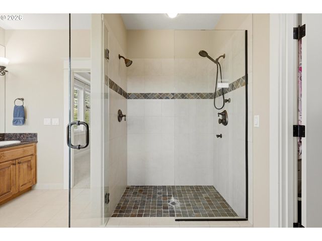 466 Ne 43RD Cir, Camas, WA 98607