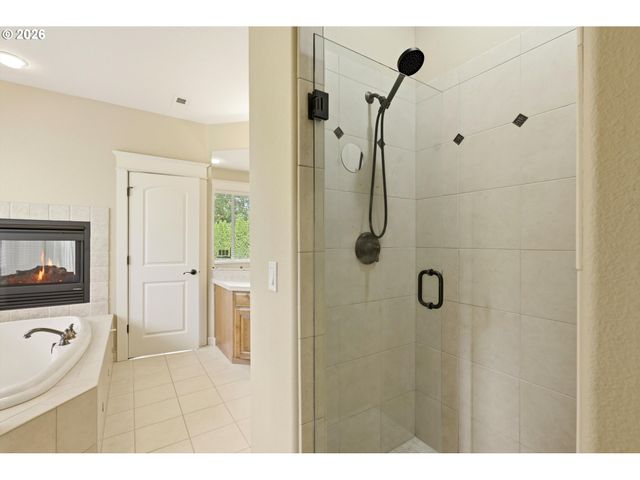 466 Ne 43RD Cir, Camas, WA 98607