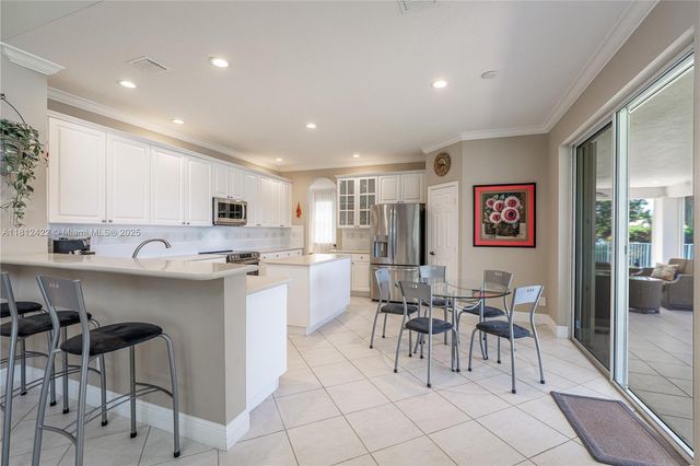 12655 NW 18th Mnr, Pembroke Pines, FL 33028