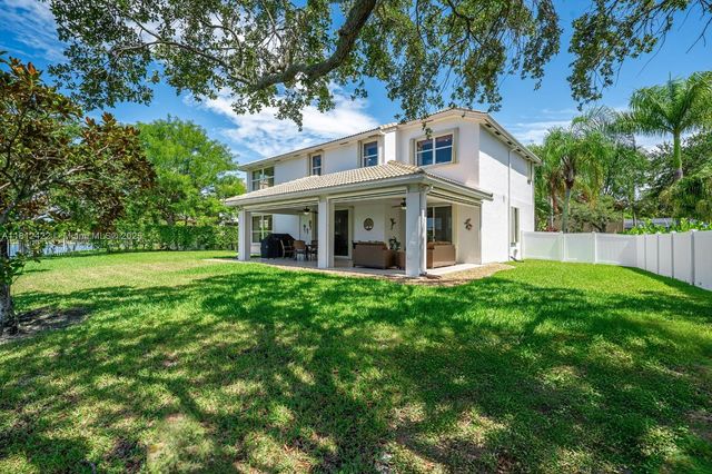 12655 NW 18th Mnr, Pembroke Pines, FL 33028