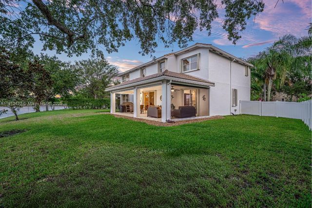 12655 NW 18th Mnr, Pembroke Pines, FL 33028