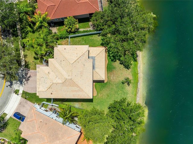 12655 NW 18th Mnr, Pembroke Pines, FL 33028