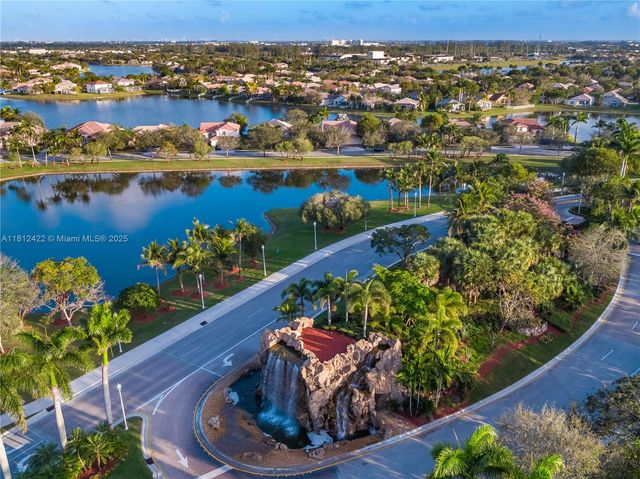 12655 NW 18th Mnr, Pembroke Pines, FL 33028