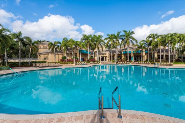 12655 NW 18th Mnr, Pembroke Pines, FL 33028