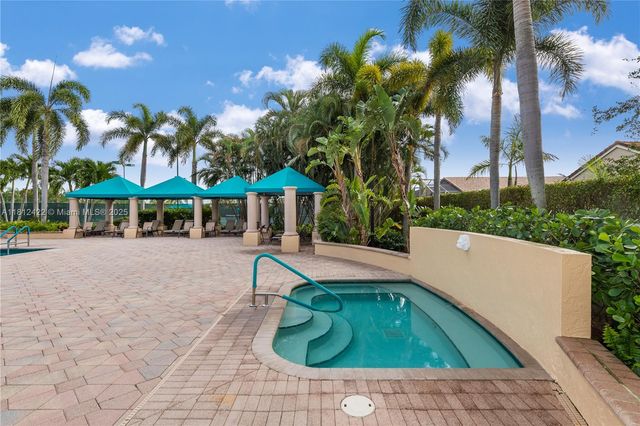 12655 NW 18th Mnr, Pembroke Pines, FL 33028