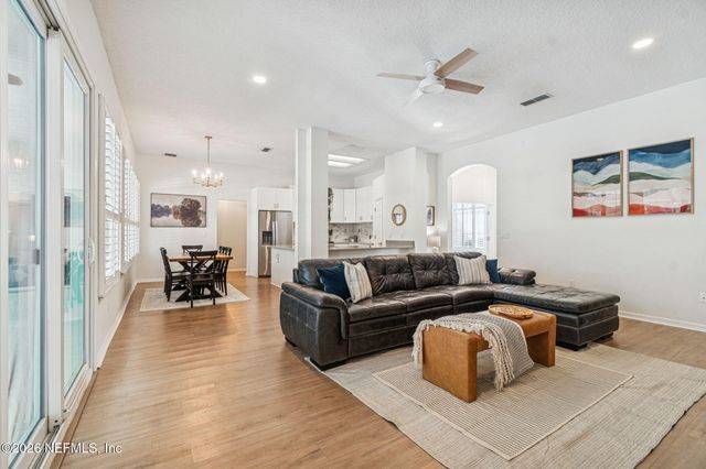 985 BLACKBERRY Lane, St. Johns, FL 32259