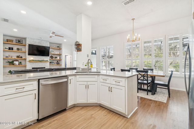 985 BLACKBERRY Lane, St. Johns, FL 32259