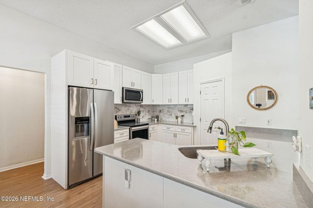 985 BLACKBERRY Lane, St. Johns, FL 32259