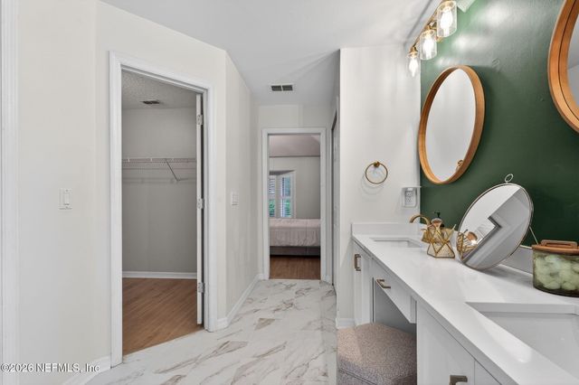 985 BLACKBERRY Lane, St. Johns, FL 32259