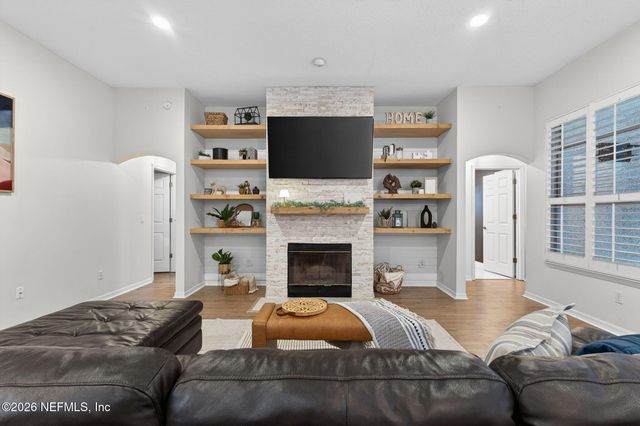 985 BLACKBERRY Lane, St. Johns, FL 32259