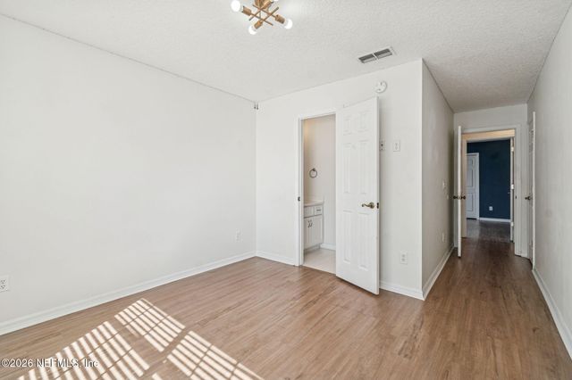 985 BLACKBERRY Lane, St. Johns, FL 32259