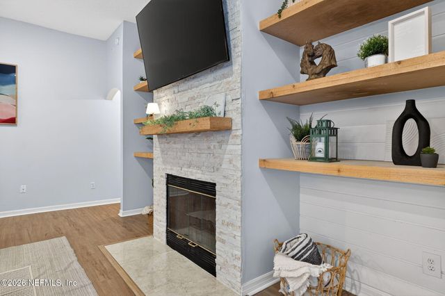 985 BLACKBERRY Lane, St. Johns, FL 32259