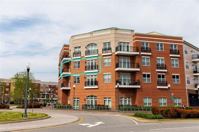 670 Town Center Dr Unit 320, Newport News, VA 23606