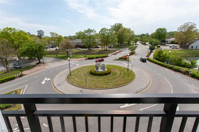 670 Town Center Dr Unit 320, Newport News, VA 23606