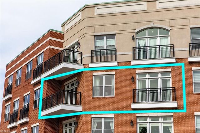 670 Town Center Dr Unit 320, Newport News, VA 23606