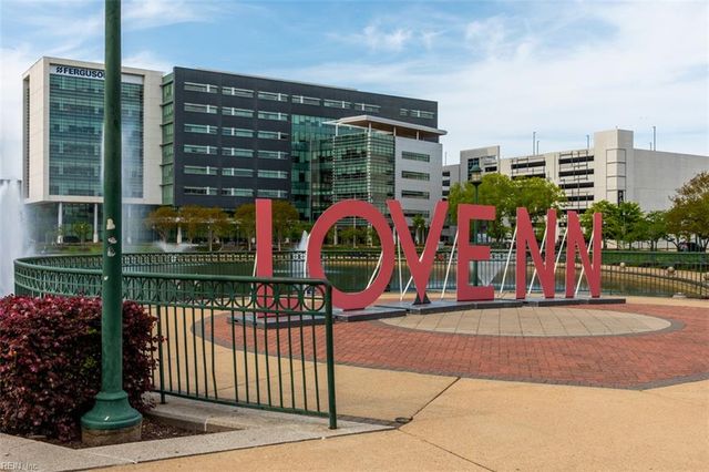 670 Town Center Dr Unit 320, Newport News, VA 23606