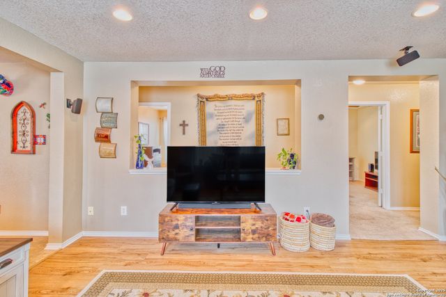 9951 Carswell Peak, San Antonio, TX 78245