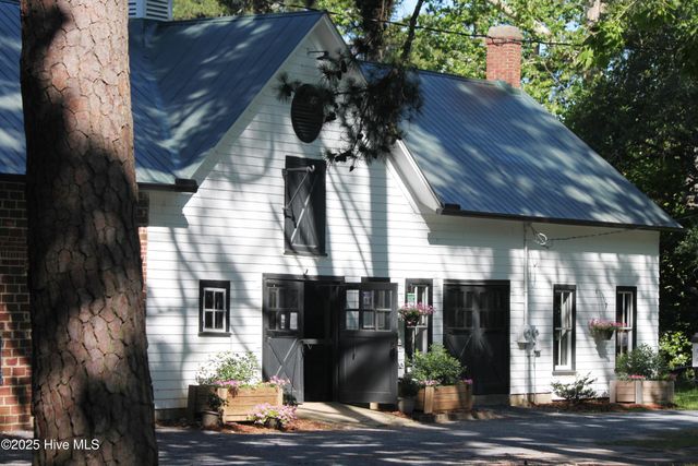 260 N Ridge Street, Southern Pines, NC 28387